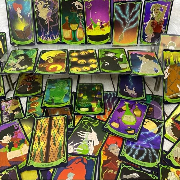 Hocus Pocus Tarot Card Deck And Guidebook - Picture 9 of 12
